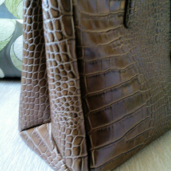 NWT FEDERICA BASSI Croc-Embossed Leather Handbag - Picture 5 of 8